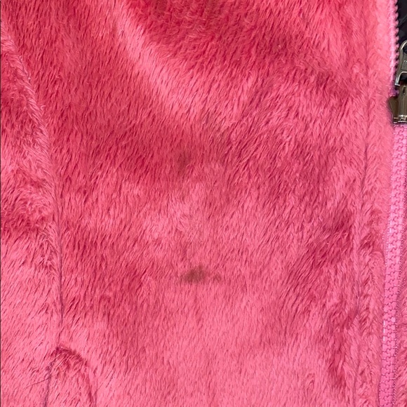 North face pink furry jacket - Picture 5 of 5